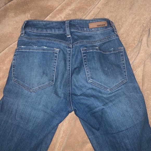 Mid Rise Jeans - Picture 3 of 3